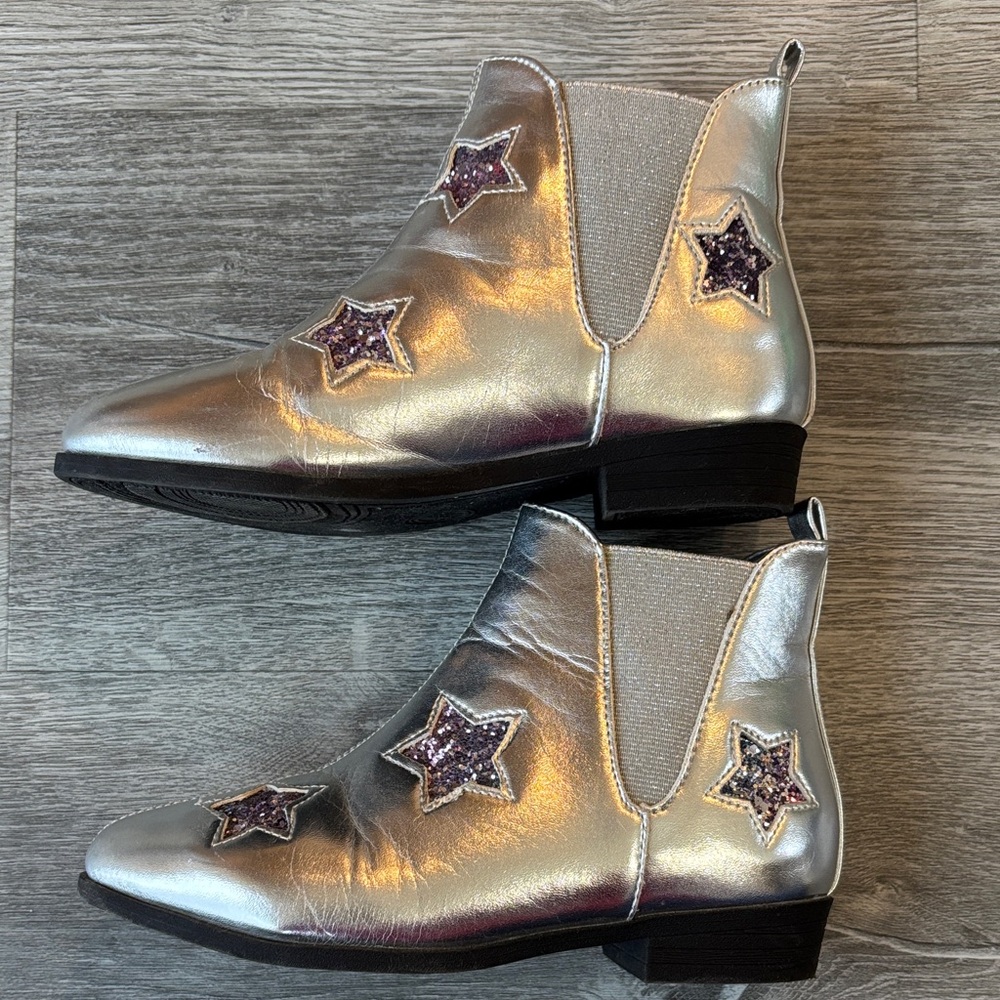 Silver Star-Embellished Ankle Boots